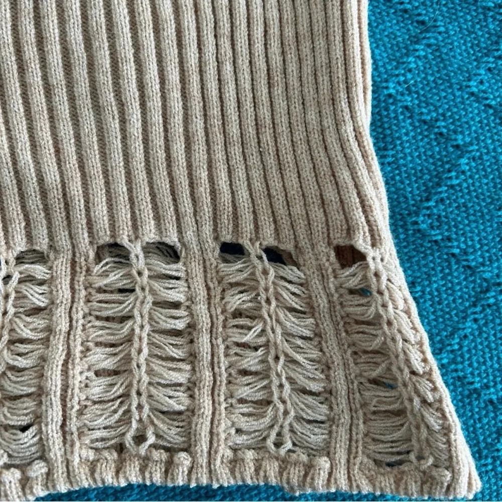 BANDEAU LADDER DETAIL CROP TOP IN NUDE KNIT - Picture 5 of 5